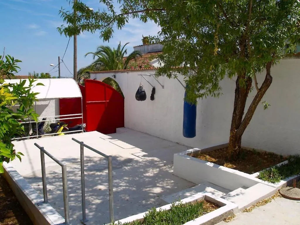 Apartment In Preko With Terrace, Air Conditioning, Wi-Fi, Washing Machine