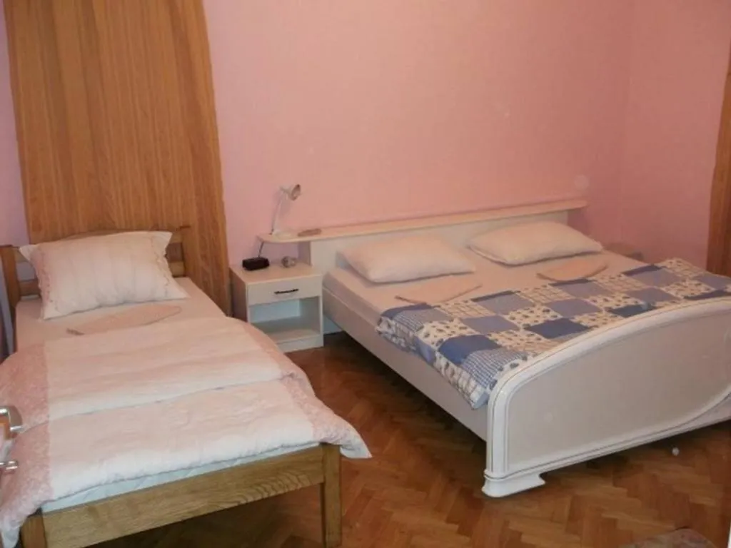 Apartment In Preko With Terrace, Air Conditioning, Wi-Fi, Washing Machine