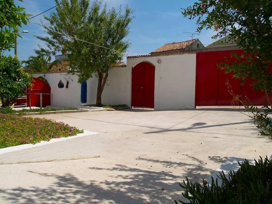 Apartment In Preko With Terrace, Air Conditioning, Wi-Fi, Washing Machine